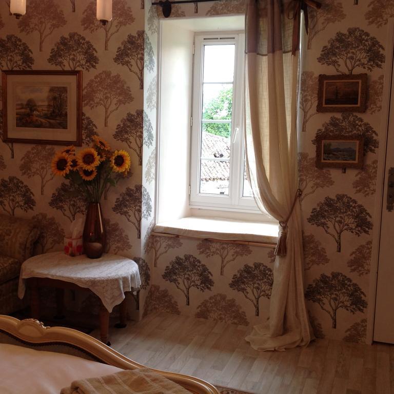 Wisteria House Bed and Breakfast Chanteloup  Eksteriør billede